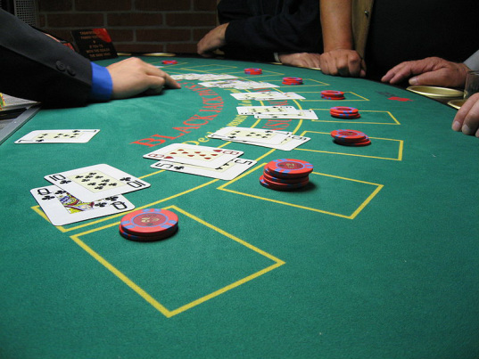 Do you love to play blackjack? Check out our detailed guide on our comparisons for the best blackjack casino around. 